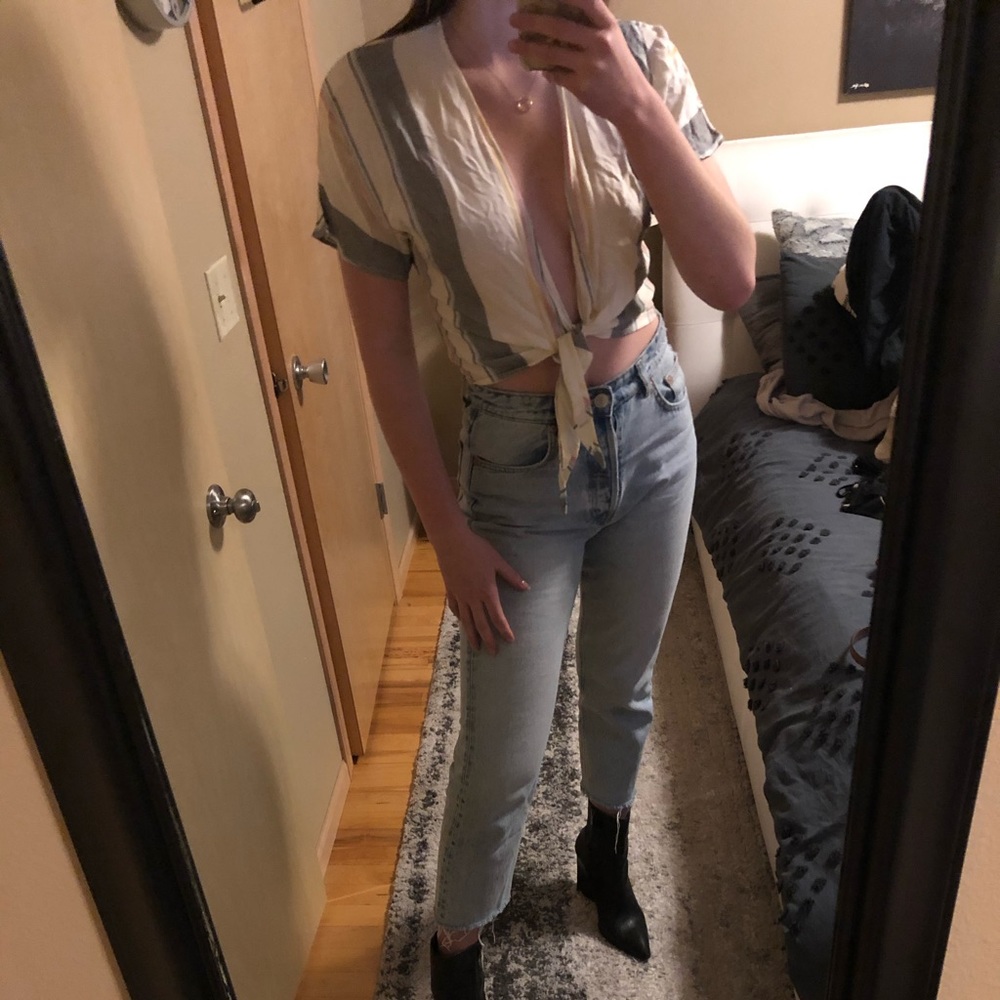 Tie front top